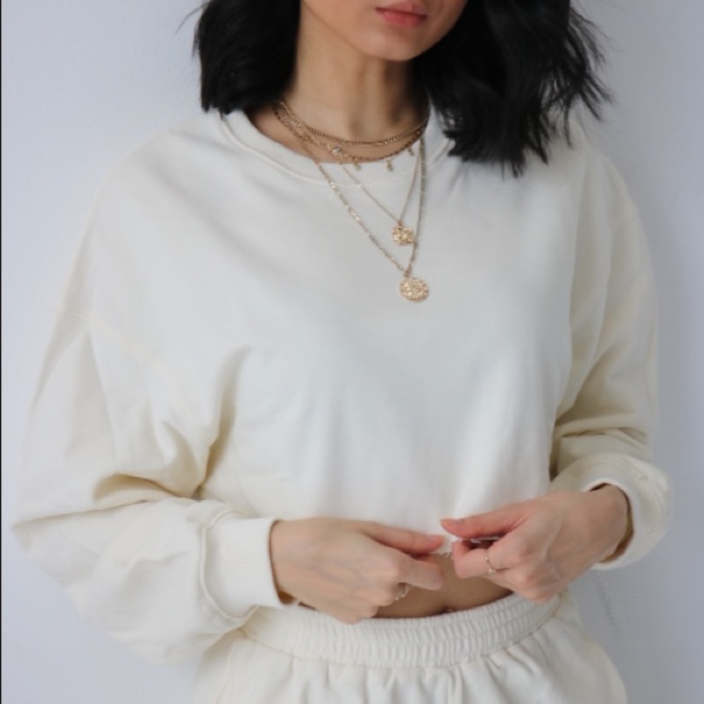 Cream Cropped Crewneck & Shorts Set - Picture 7 of 8